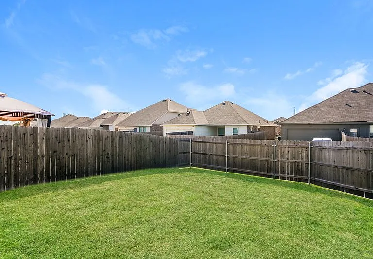 1850 Cross Oaks Dr — Photo 5