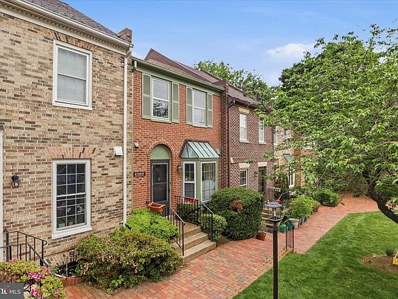 3rd image of 6705 Washington Blvd #D