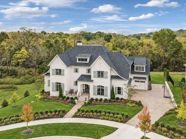 9331 Double Run Ct, College Grove, TN 37046