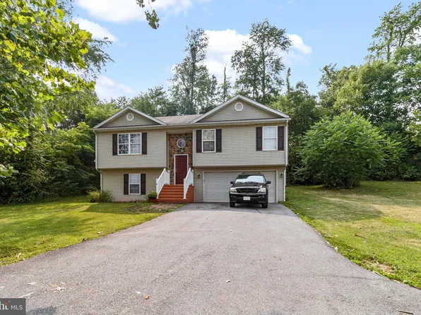 639 Cheshire Rd, Bunker Hill, WV 25413