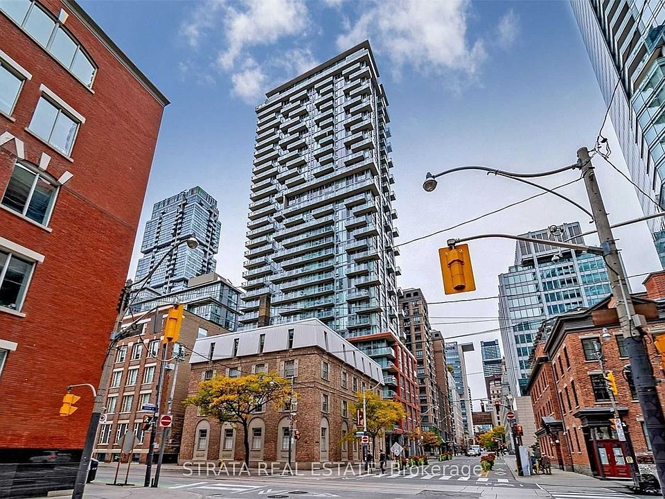 1st image of 126 Simcoe St #402