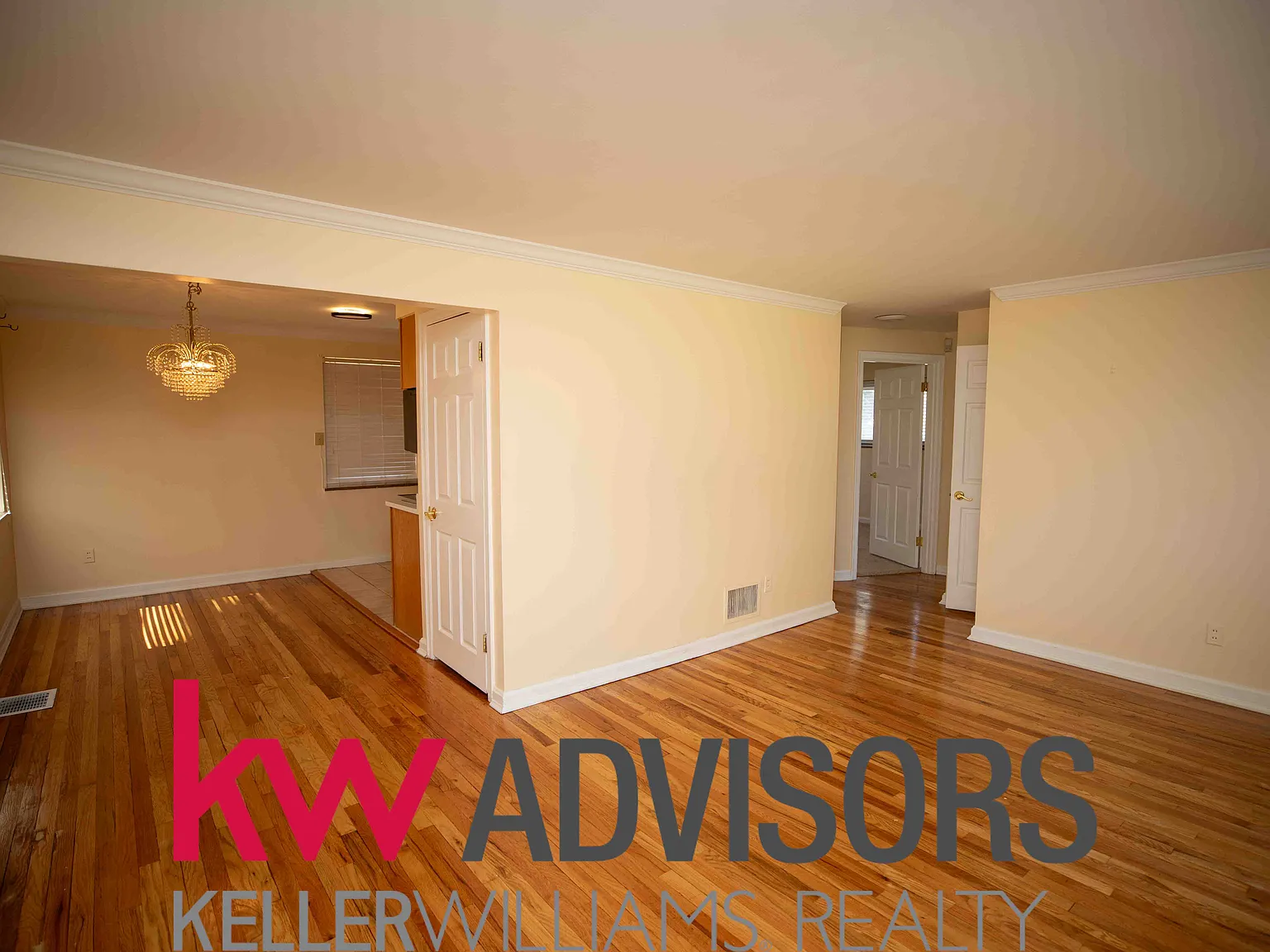 3 bed, 1803 sqft, $1,825 — Photo 4