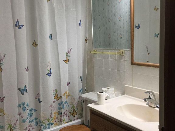 4th image of 428 E Trinity Ln