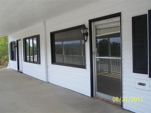 4th image of 2580 St Hwy 165
