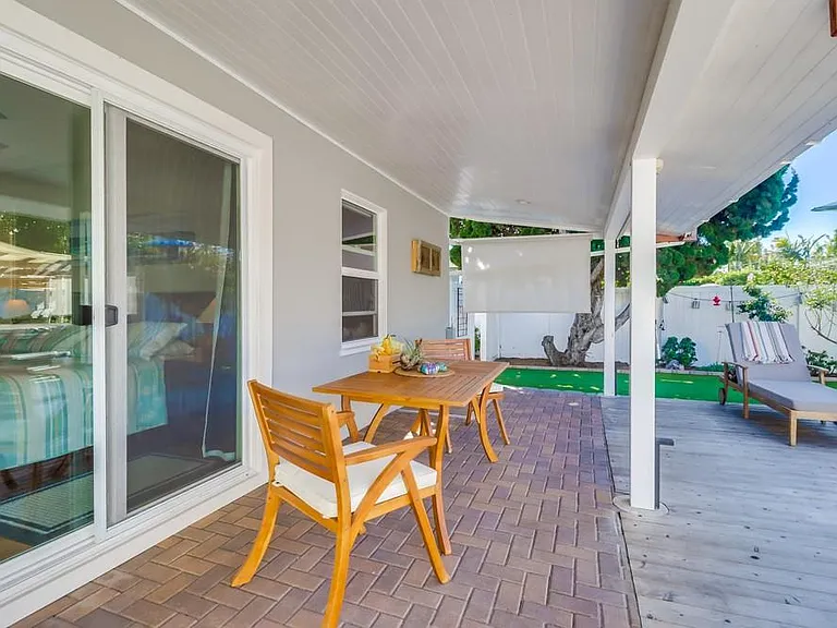 984 Catalina Blvd — Photo 24