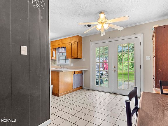 5th image of 407 Mitchell Street #A & B