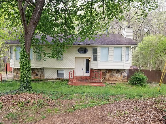 2nd image of 3092 Octavia Ln