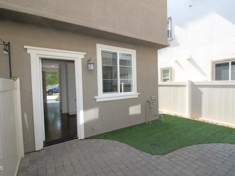 3139 Lisbon Ln — Photo 17