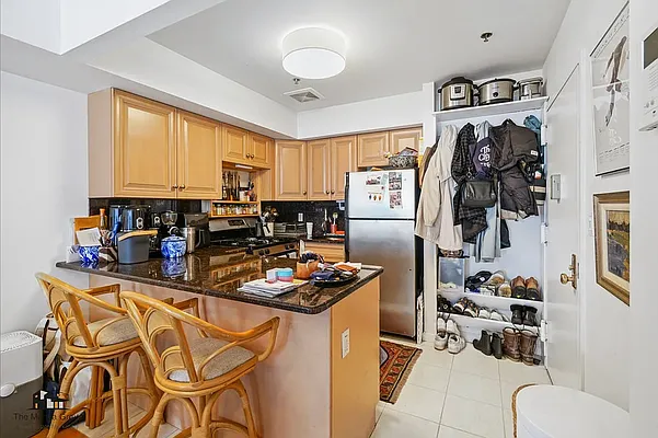 Rented by Compass | media 6