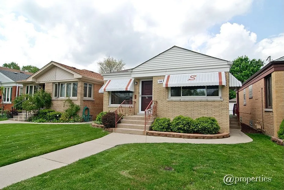 7244 N Osceola Ave photo 1