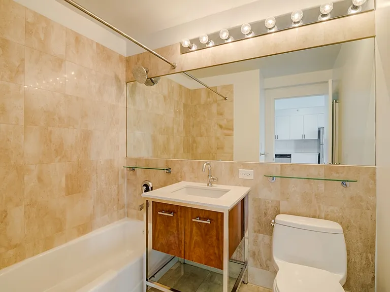 800 6th Ave #21A — Photo 9