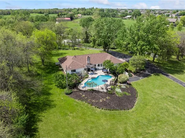 7225 Gleason Rd, Shawnee, KS 66227