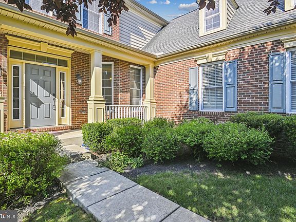 2nd image of 8226 Castanea Ln