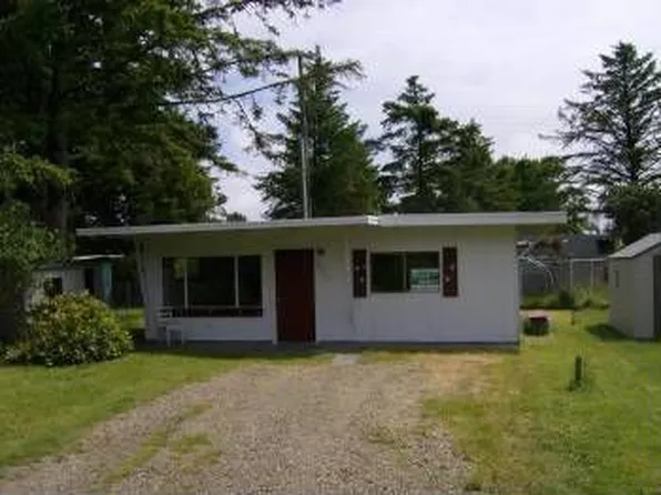 837 San Antonio Ct NE, Ocean Shores, WA 98569