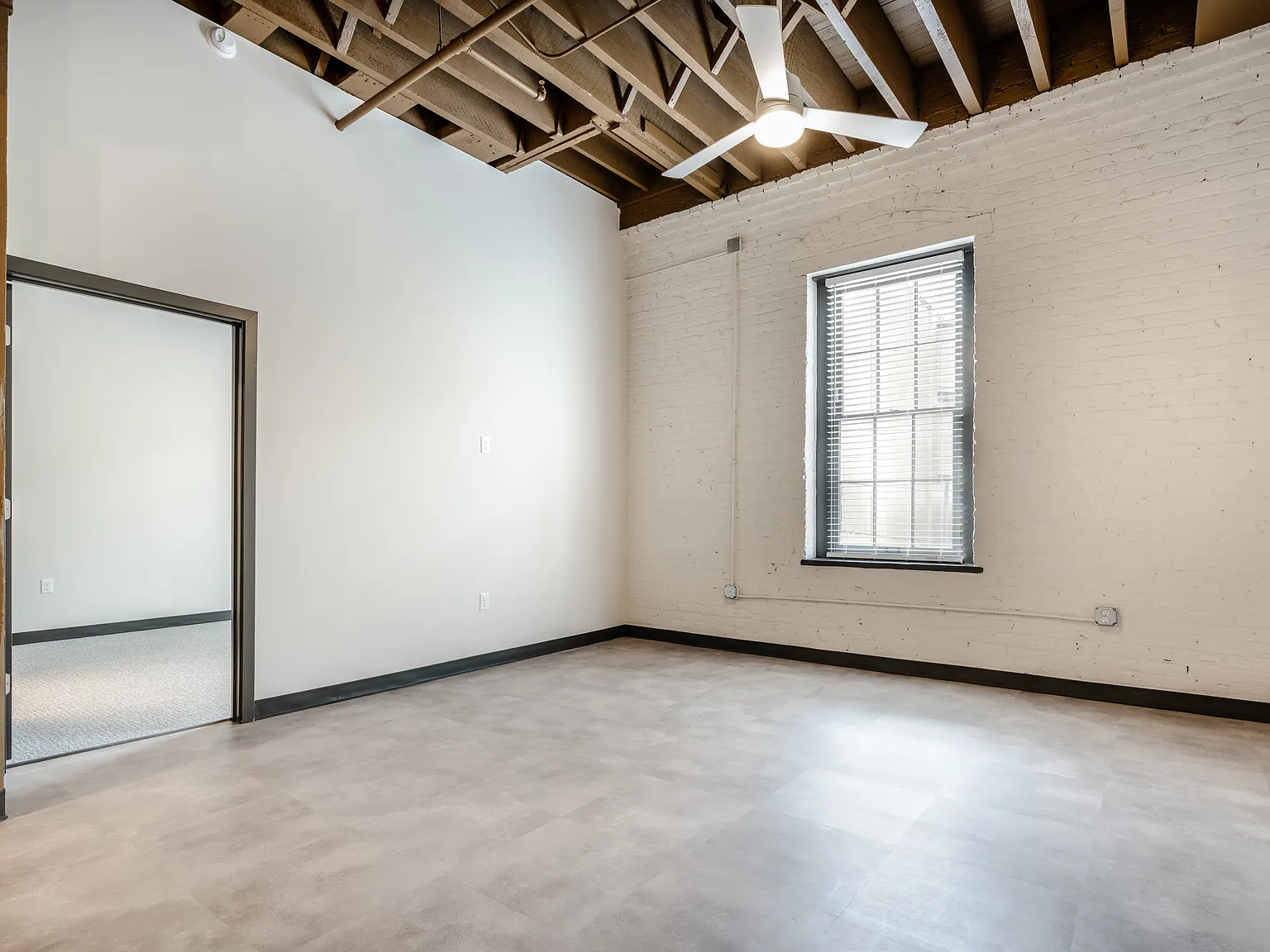 Painters Row — Photo 4