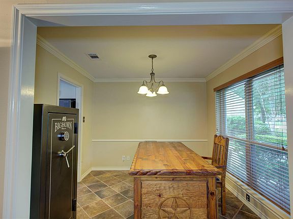 5th image of 8123 Brinkworth Ln