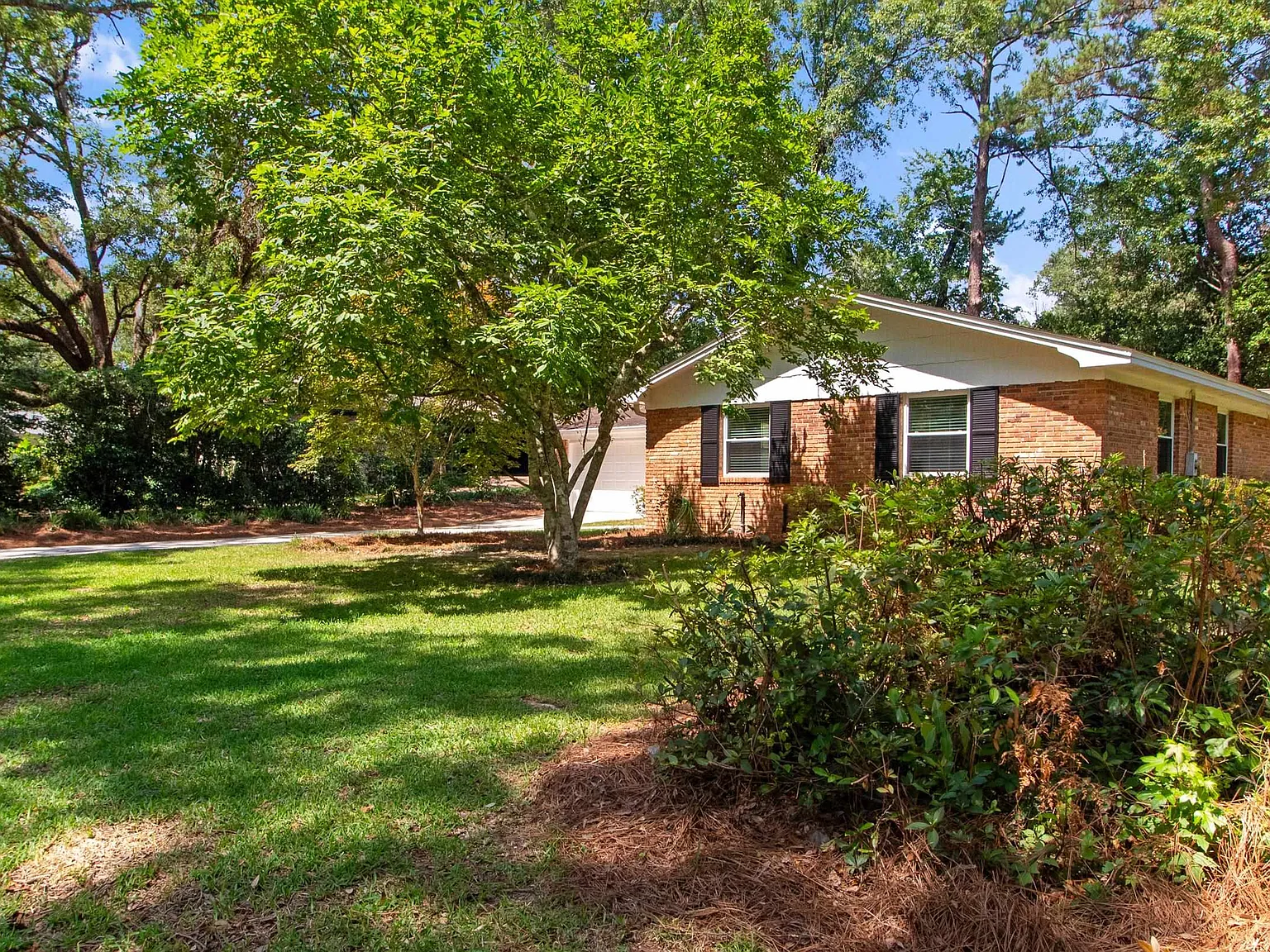3 bed, 1582 sqft, $2,500 — Photo 1