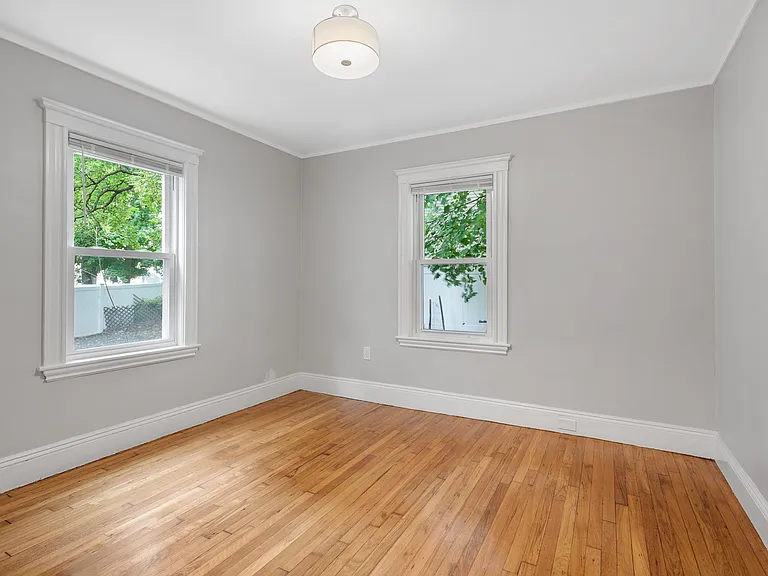 12 Ashland St #1L — Photo 18