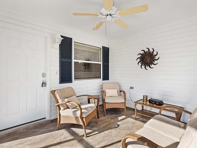 930 Margaux Trl — Photo 2