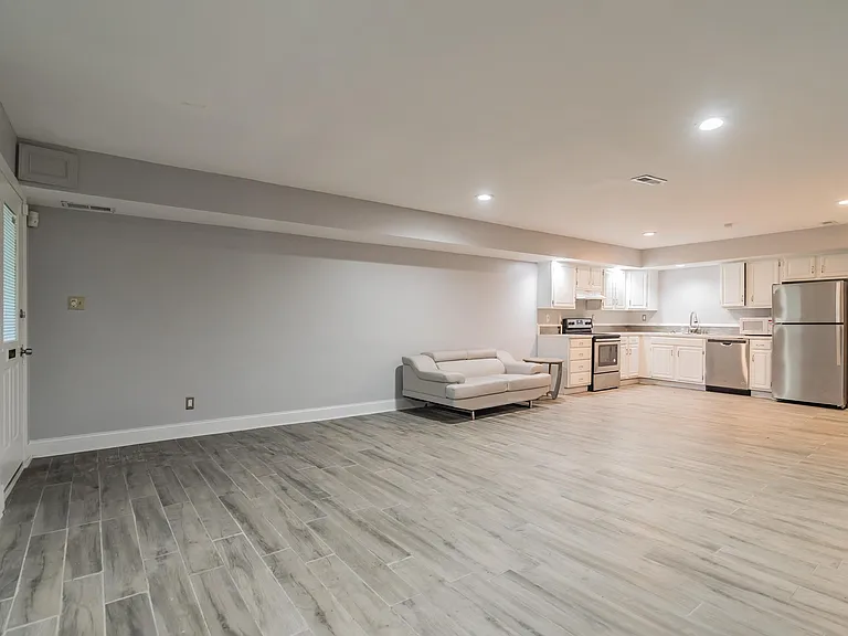 1116 Rhode Island Ave NW #B — Photo 6