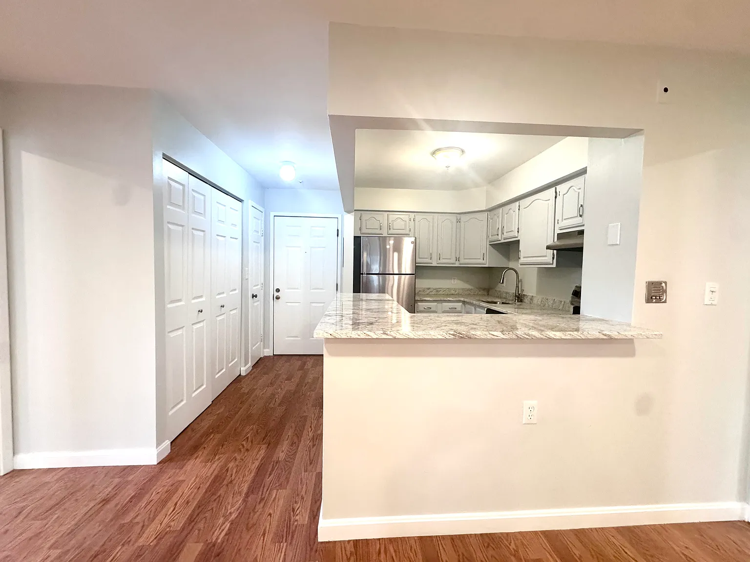 2 bed, 1100 sqft, $2,850 — Photo 2