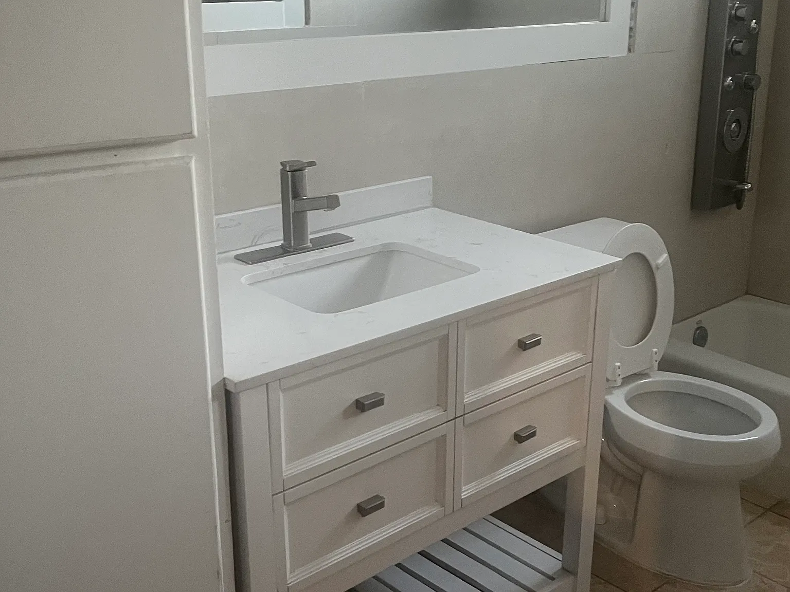 1 bed, 740 sqft, $2,100 — Photo 3