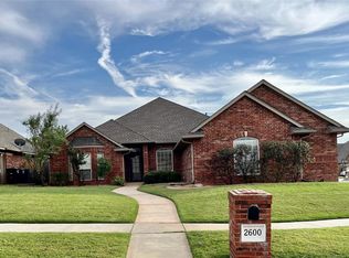 2600 SE 6th St, Moore, OK 73160