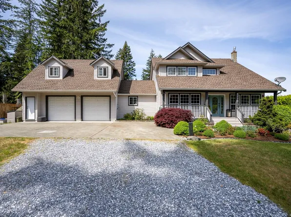 9310 Martin Park Dr, Comox Valley, BC V9J 1C4
