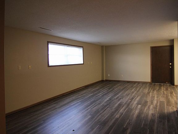 2nd image of 1124 Oakcrest St APT 4