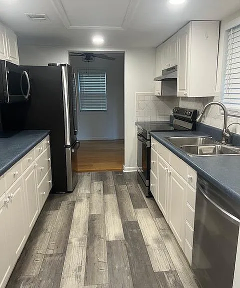 8004 Miramar Ave — Photo 5