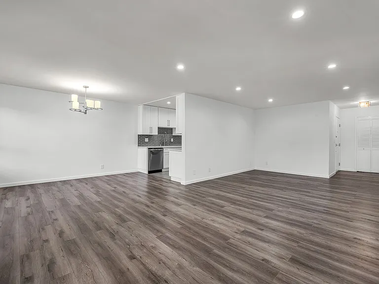 1432 Saltair Ave — Photo 23
