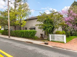 98 N Main St, Lambertville, NJ 08530
