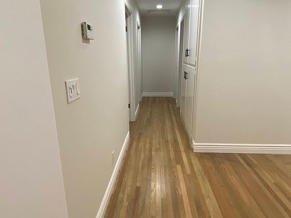 5th image of 1092 Derbyshire Dr