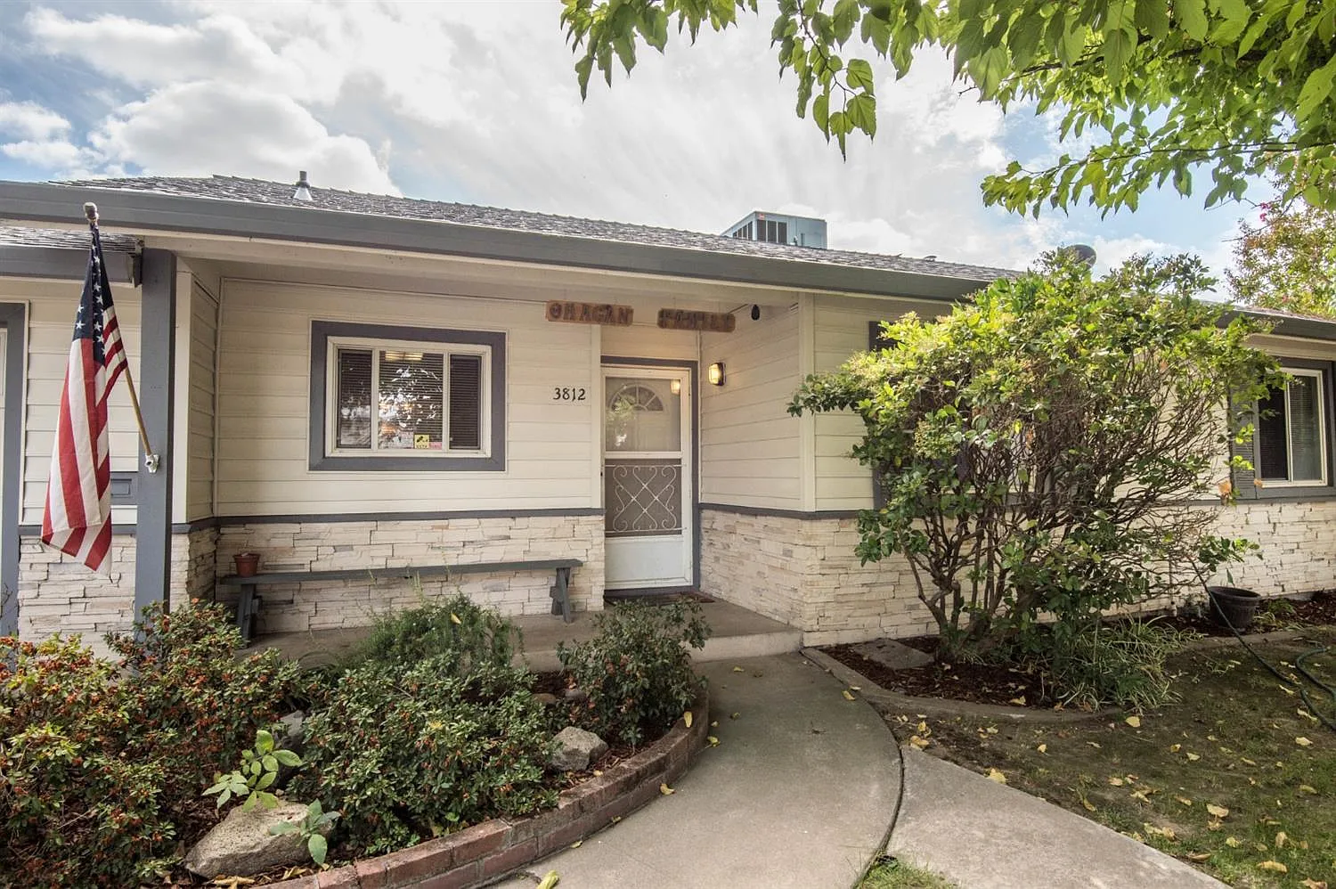 3812 Lankershim Way photo 1