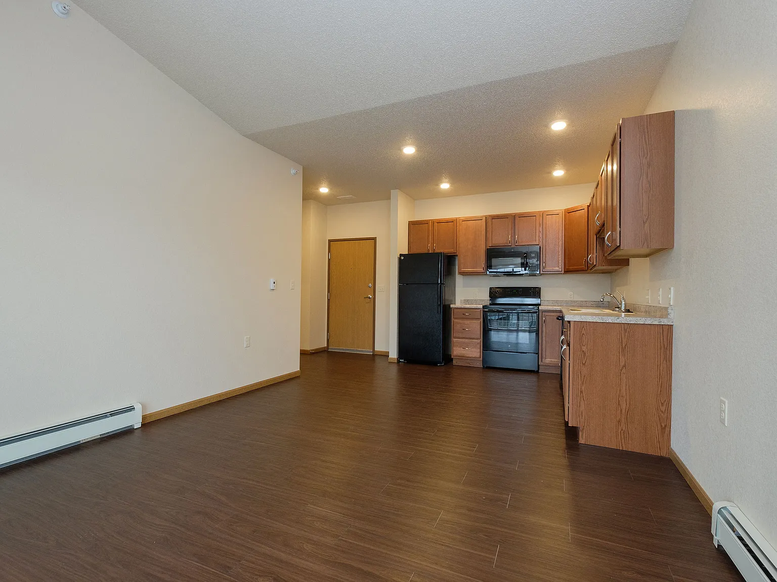 North Sky Apartment Community — Photo 2