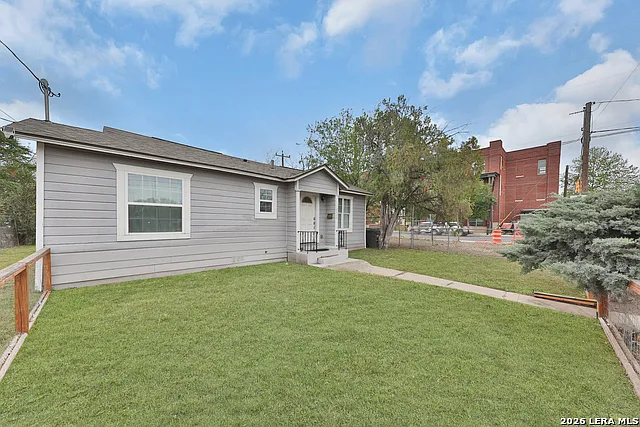 3 bed, 2.0 bath, 1176 sqft, $1,750 — Photo 2