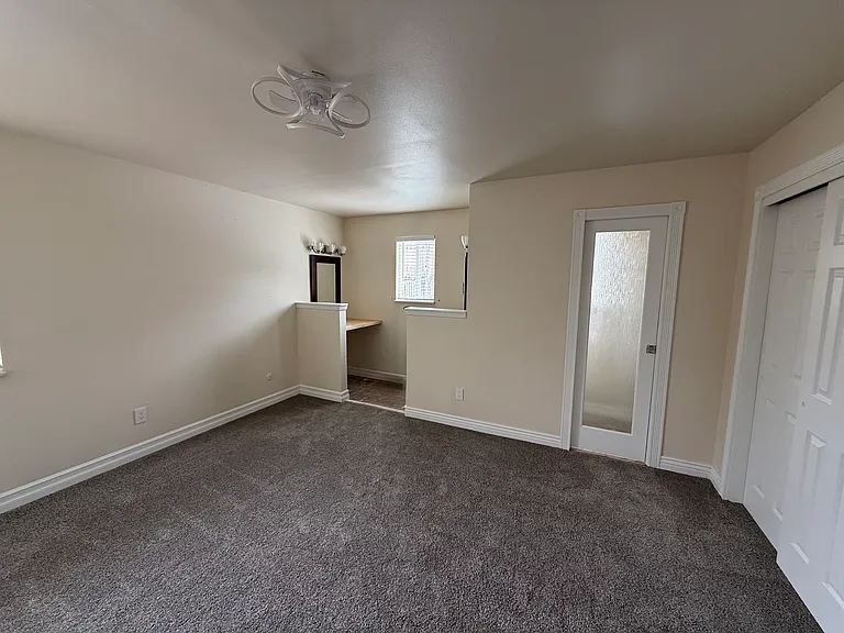 339 Oleander St — Photo 5