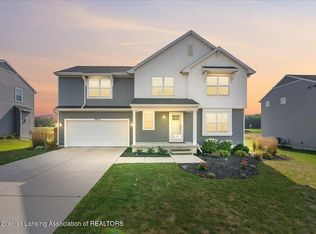 1910 Nightingale Dr, Holt, MI 48842