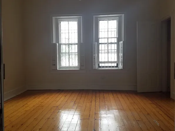 4112 Spruce St APT 10, Philadelphia, PA 19104