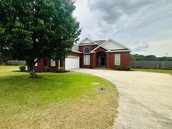 709 Loudon Hill Dr, Warner Robins, GA 31088