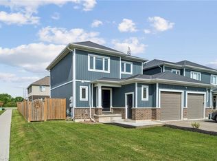 4 Viger Dr, Welland, ON L3B 0E3