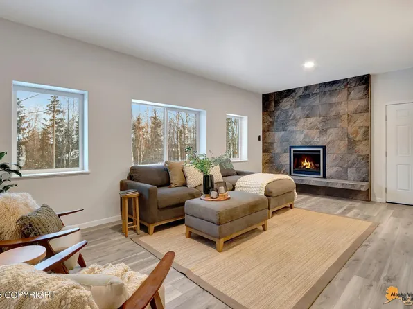 2320 Glacier St, Anchorage, AK 99508