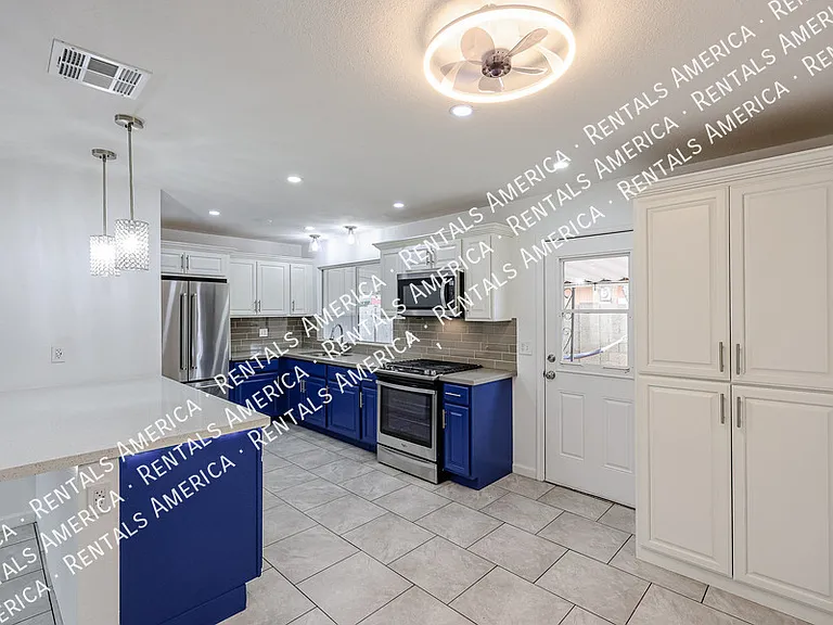3837 W Acapulco Ln — Photo 7