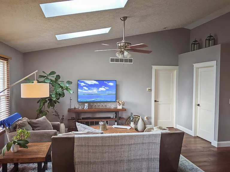 141 Overtrick Dr — Photo 3