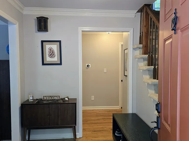 90 Martin Point Ct — Photo 2