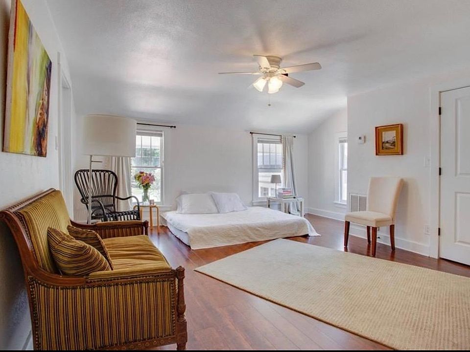 1st image of 380 1/2 Dubsdread Cir