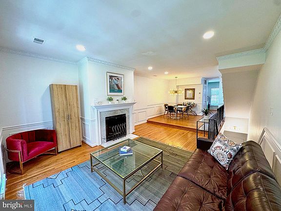 3rd image of 1664 Euclid St NW APT B