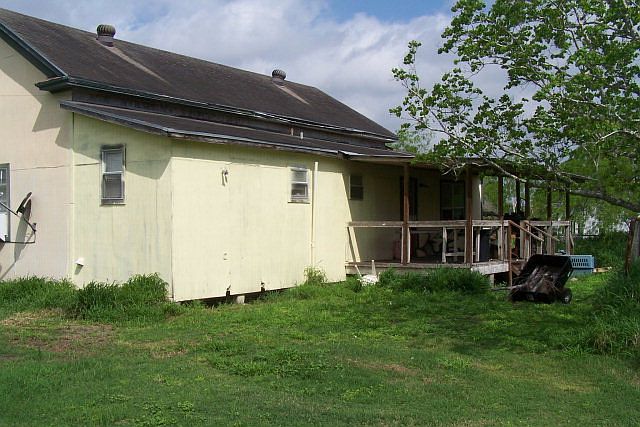 2nd image of 276 N County Road 1045