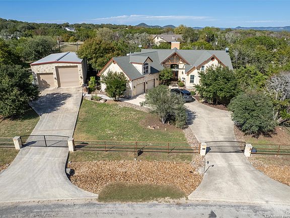 2nd image of 147 Oak Bend Dr