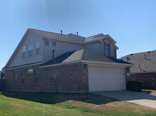 8249 Delafield Dr, Fort Worth, TX 76131